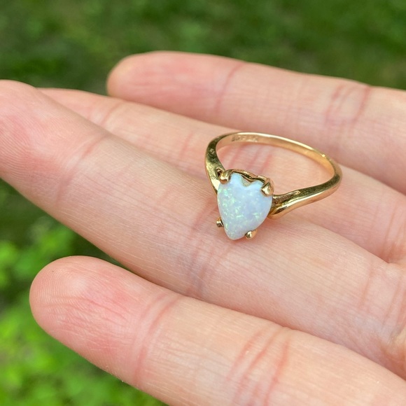 Vintage Baden & Foss Opal Heart 14k Solid Gold Ring Size 5.5 - Picture 2 of 16